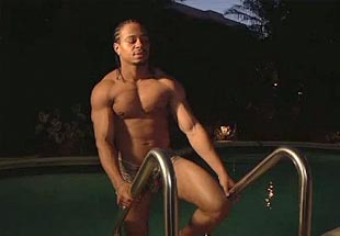 Castro Calliente Latino Naked Body